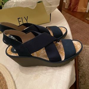 NIB Fly London Cupido shoe